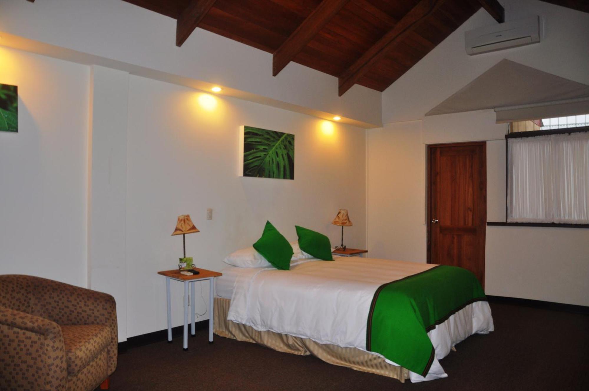 Legacy Boutique Hotel Quesada  객실 사진